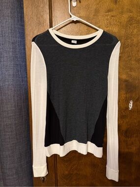 Three Dots Black and Cream Crewneck Sweater